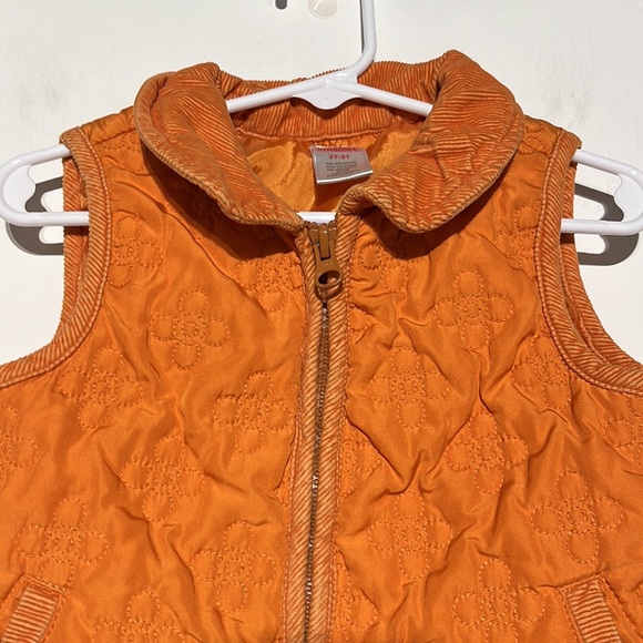 Gymboree Girl’s Orange Subtle Floral Ribbed Detail Vest Size 2T-3T - Picture 2 of 7